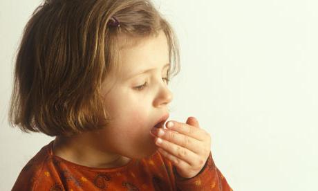 ugató köhögés a gyermekeknél, mint a gyógyítás